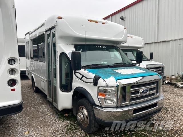 Ford E-350 Mikroautobusi
