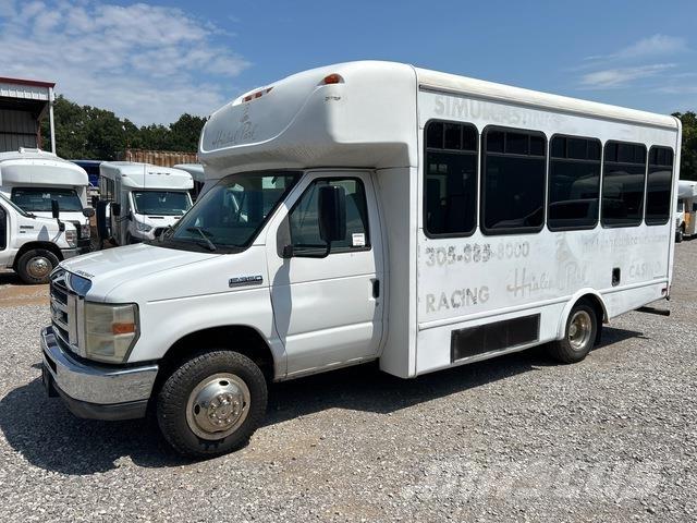 Ford E-350 Mikroautobusi