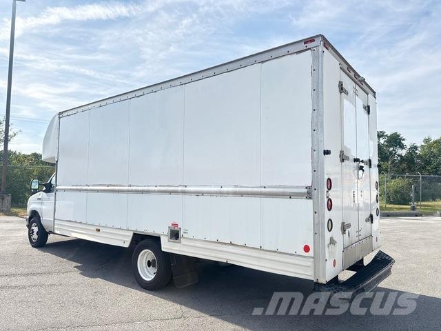 Ford E-350 Furgons