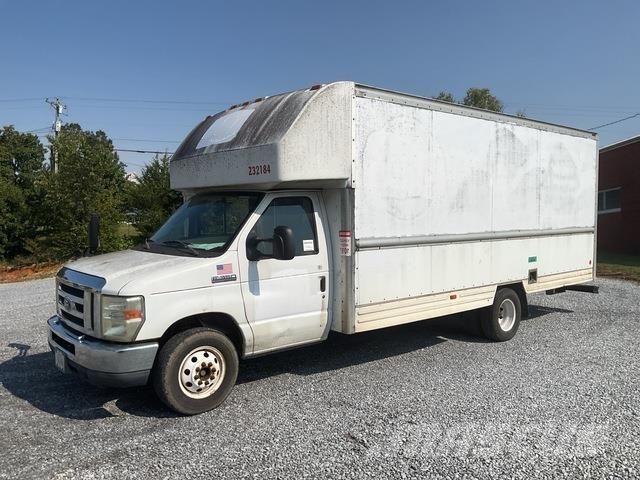 Ford E-350 Furgons