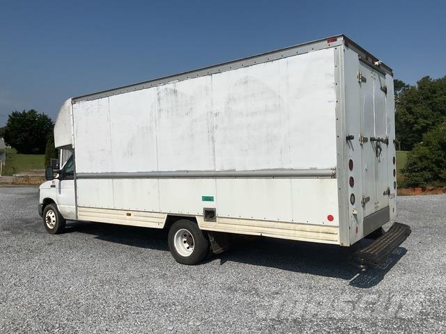 Ford E-350 Furgons