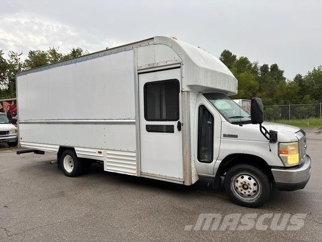 Ford E-350 Preču pārvadāšanas furgoni