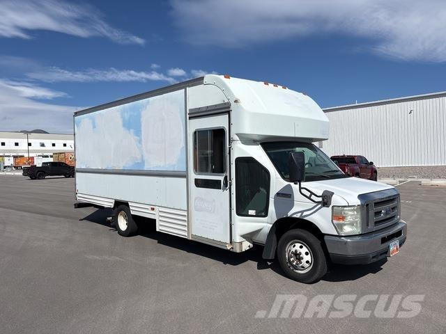 Ford E-350 Furgons