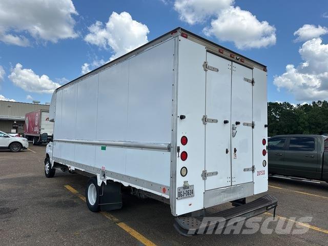 Ford E-350 Furgons