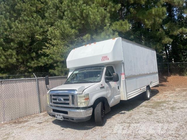 Ford E-350 Furgons