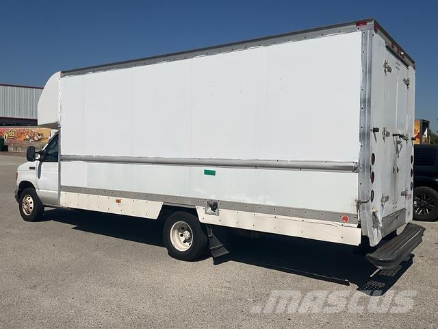 Ford E-350 Furgons