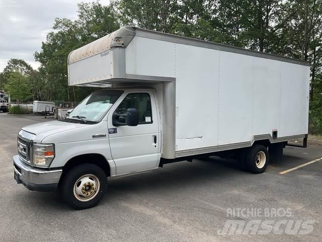 Ford E-450 Furgons