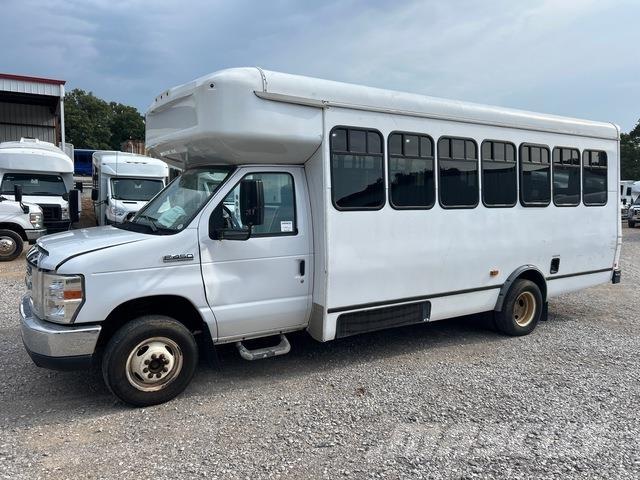 Ford E-450 Mikroautobusi