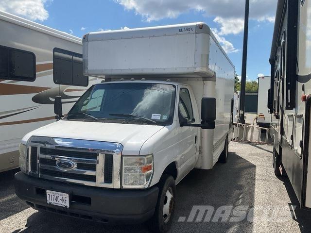 Ford E-450 Furgons