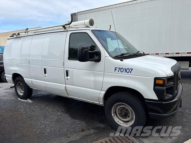 Ford E250 Preču pārvadāšanas furgoni