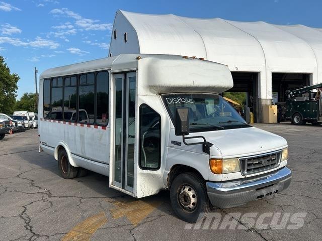 Ford E350 Mikroautobusi