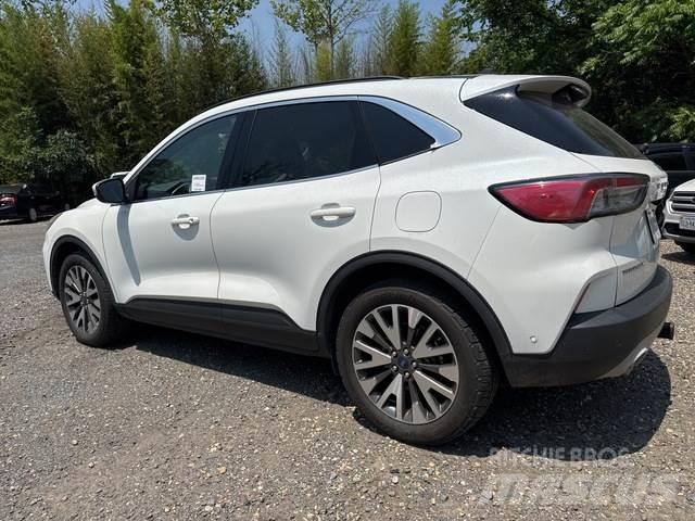 Ford Escape Automašīnas