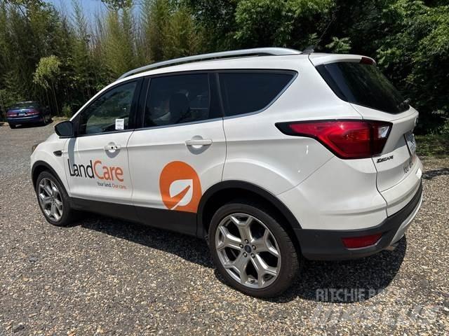 Ford Escape Automašīnas