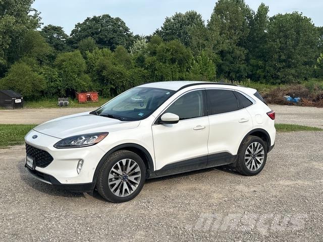 Ford Escape Automašīnas