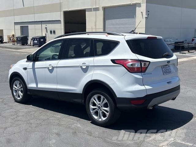Ford Escape Automašīnas