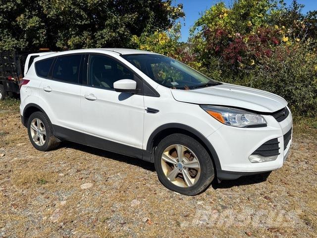 Ford Escape Automašīnas