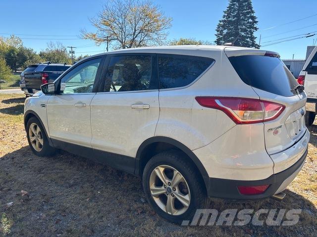 Ford Escape Automašīnas