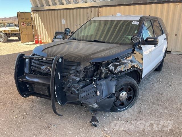 Ford Explorer Automašīnas