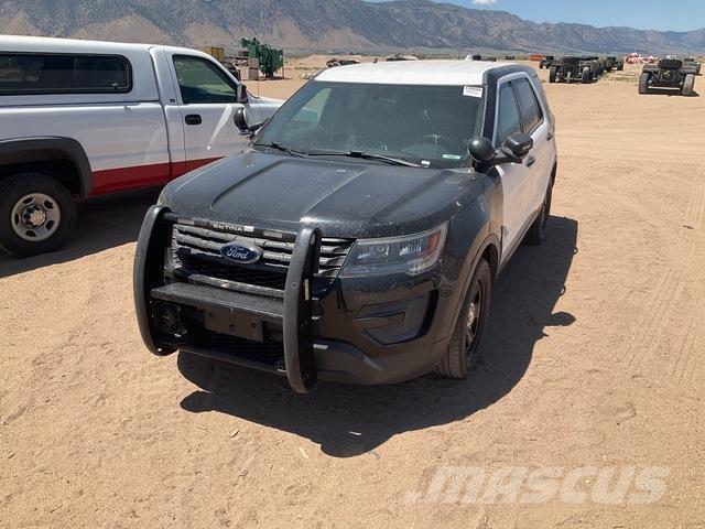 Ford Explorer Automašīnas