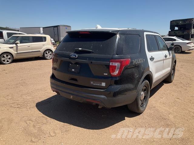 Ford Explorer Automašīnas