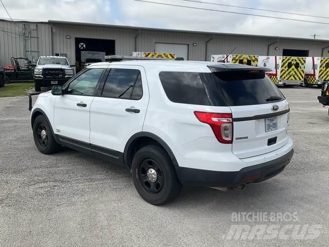Ford Explorer Automašīnas