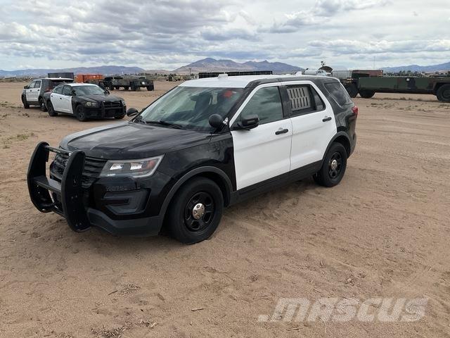 Ford Explorer Automašīnas