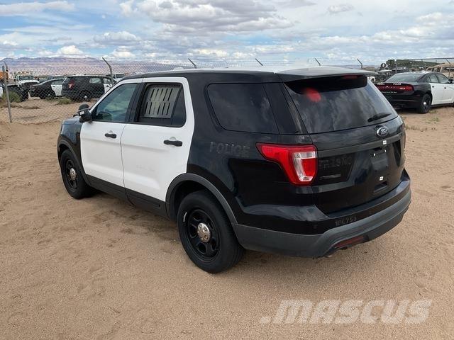 Ford Explorer Automašīnas