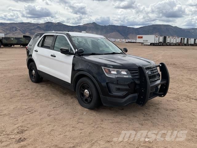 Ford Explorer Automašīnas