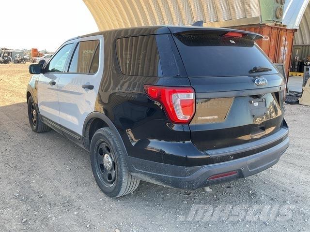 Ford Explorer Automašīnas