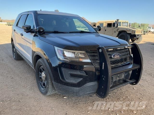 Ford Explorer Automašīnas