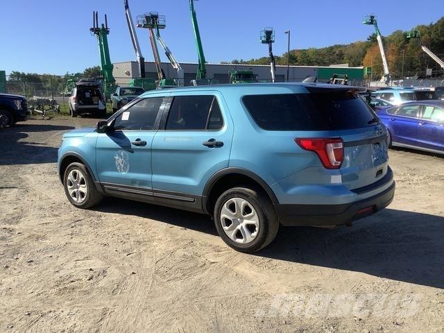 Ford Explorer Automašīnas