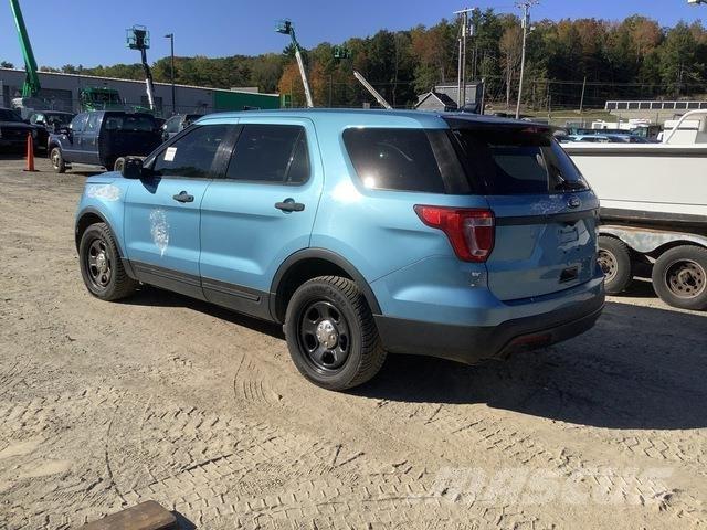 Ford Explorer Automašīnas