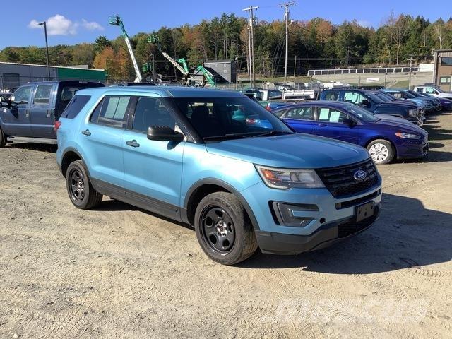 Ford Explorer Automašīnas