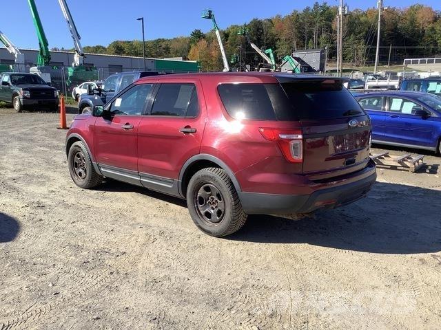 Ford Explorer Automašīnas