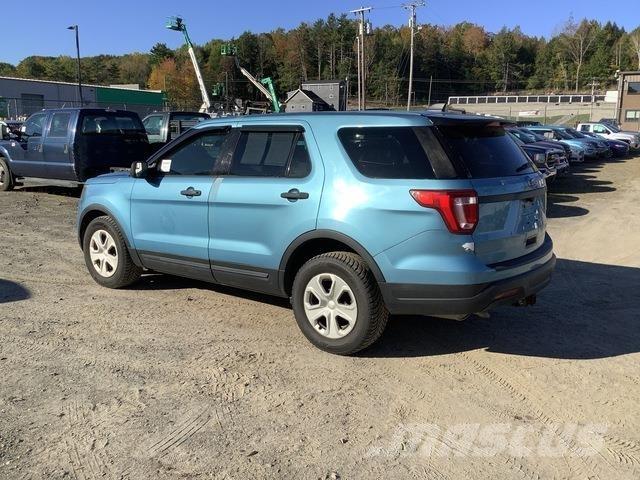Ford Explorer Automašīnas