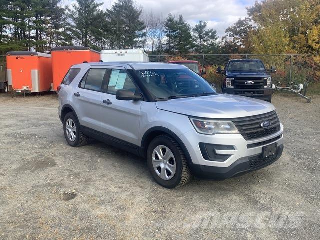 Ford Explorer Automašīnas