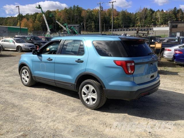 Ford Explorer Automašīnas