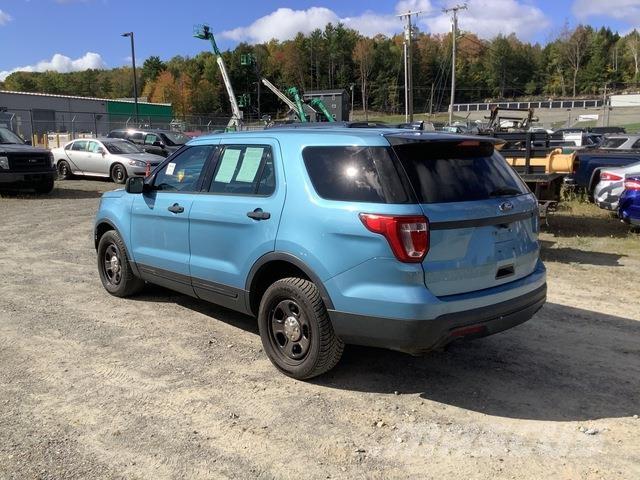 Ford Explorer Automašīnas