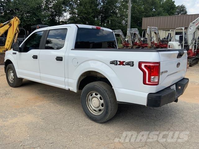Ford F-150 Vieglais kravas automobilis/izkraušana no sāniem