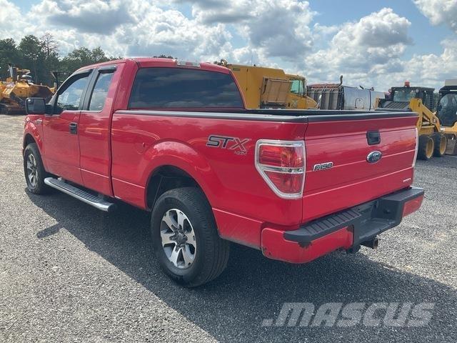 Ford F-150 Vieglais kravas automobilis/izkraušana no sāniem