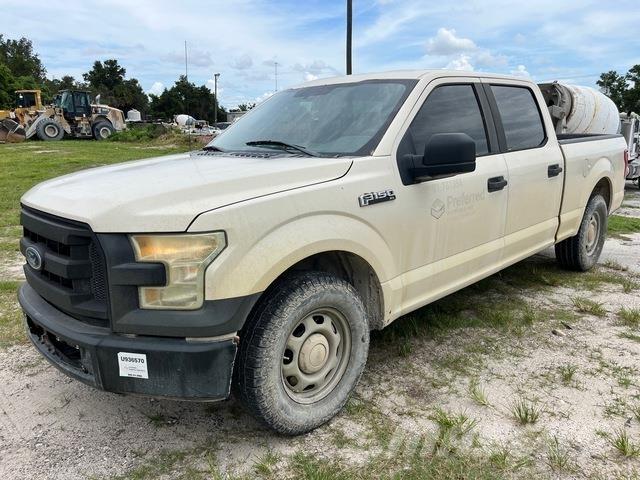 Ford F-150 Vieglais kravas automobilis/izkraušana no sāniem