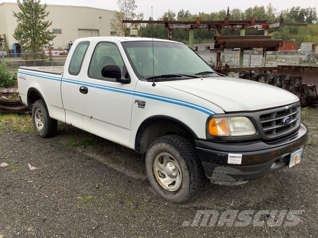 Ford F-150 Vieglais kravas automobilis/izkraušana no sāniem