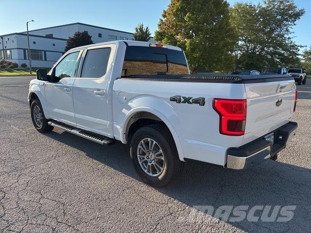 Ford F-150 Vieglais kravas automobilis/izkraušana no sāniem