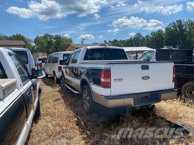 Ford F-150 Vieglais kravas automobilis/izkraušana no sāniem
