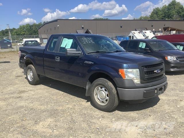 Ford F-150 XL Vieglais kravas automobilis/izkraušana no sāniem