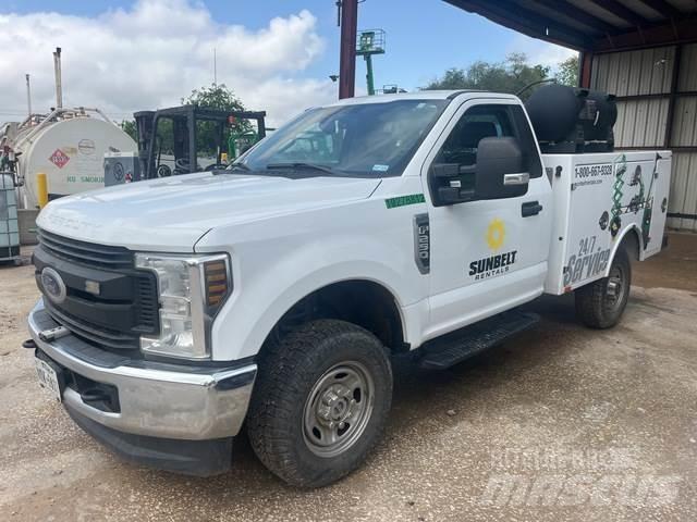 Ford F-250 Būvniecība- Citi