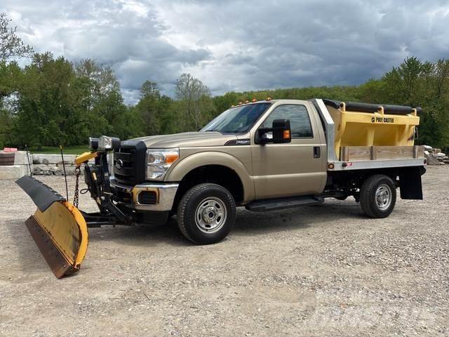 Ford F-250 Sniega naži un tīrītāji