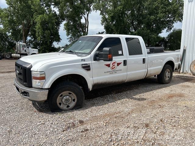 Ford F-250 Vieglais kravas automobilis/izkraušana no sāniem