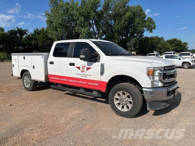 Ford F-250 Vieglais kravas automobilis/izkraušana no sāniem
