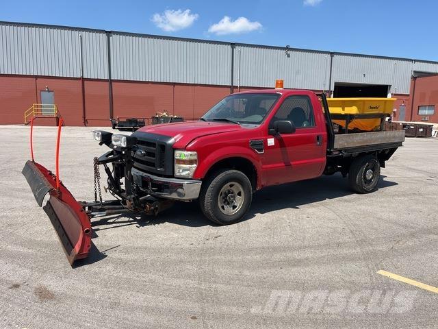Ford F-250 Sniega naži un tīrītāji